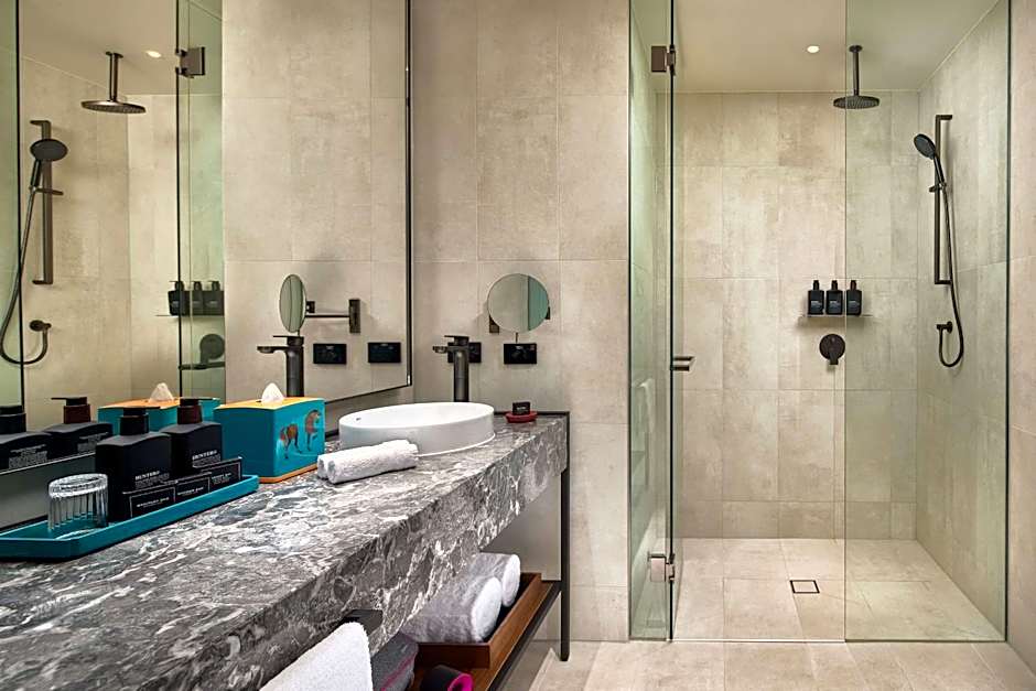 Next Hotel Melbourne, Curio Collection by Hilton