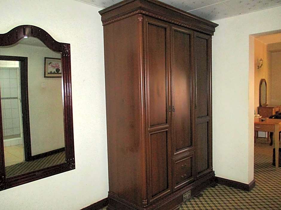Imperial Royale Hotel