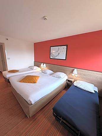 Quadruple Room (with spare bed)