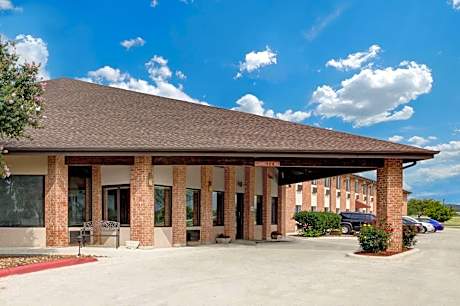 Baymont by Wyndham San Marcos