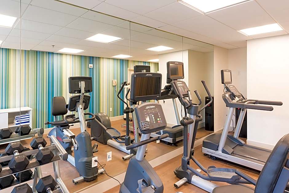 Holiday Inn Express Charleston US Highway 17 & I-526 By IHG