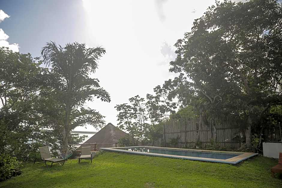 Seven Blue House Village & Lodge