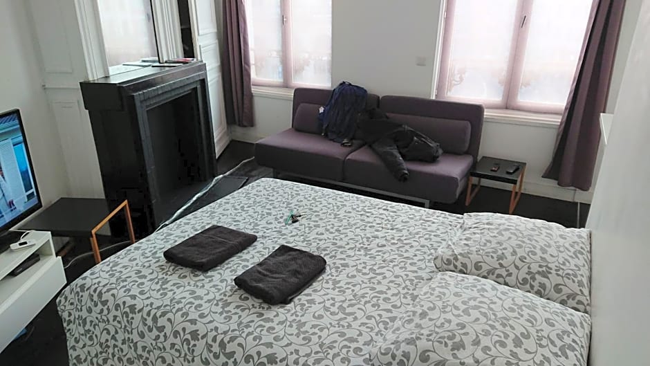 Studio Hypercentre proche gares et métro