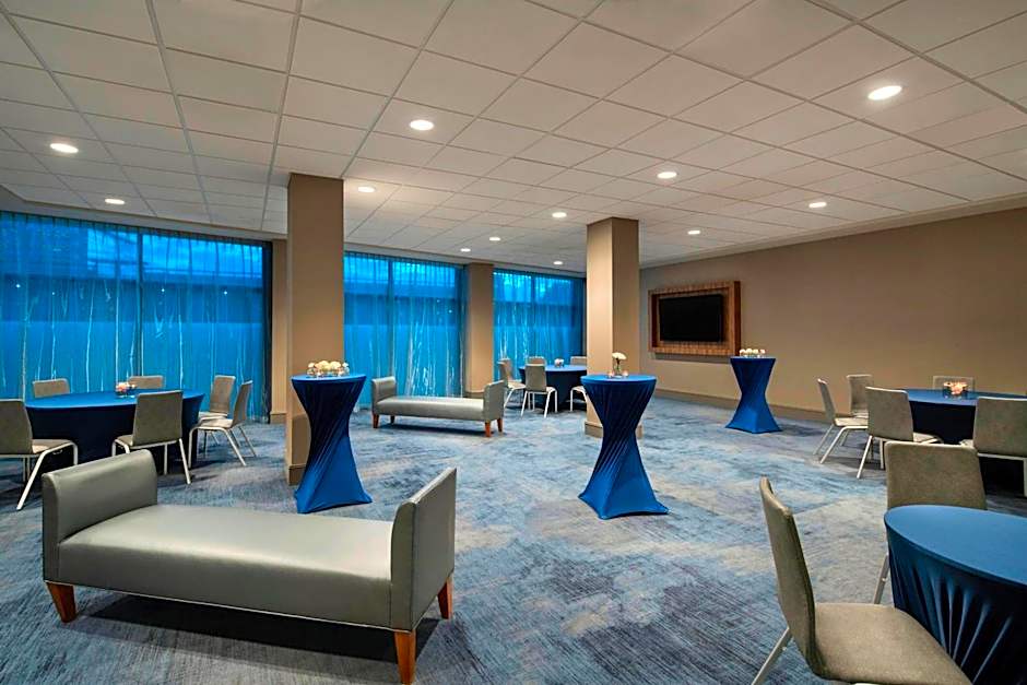Delta Hotels Richmond Downtown