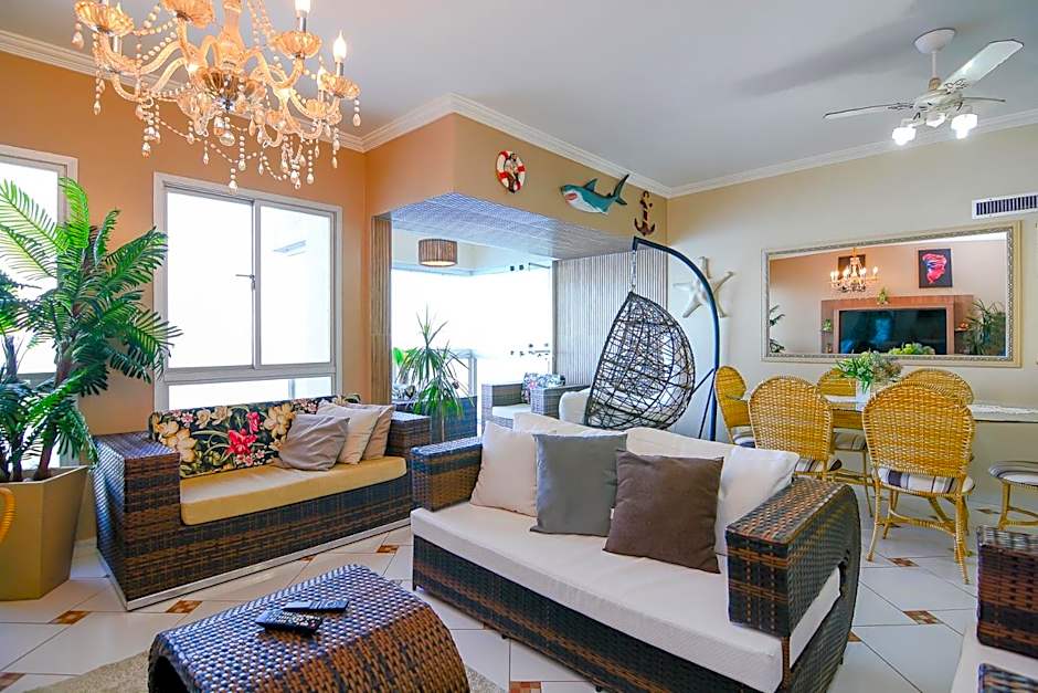 Apartamento no Morro do Maluf, frente ao mar