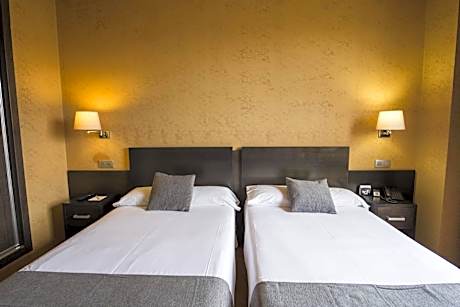 Two Connecting Double Rooms