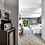 Eastland Suites Hotel & Conference Center By OYO Urbana