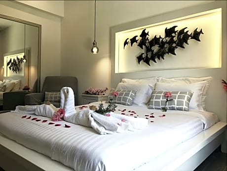 Junior Suite Honeymoon With Outdoor Spa Jacuzzi