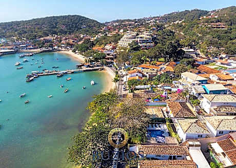 Bz48 Condomínio frente a Orla Bardot!Casa 4 suítes