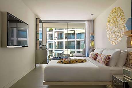 Family Guest Room with Two Balconies and Sea View