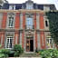 Château Lambert Moulinsart Hotel, shuttle airport, long term parking, snooker, large terrasse, dinner, breakfast