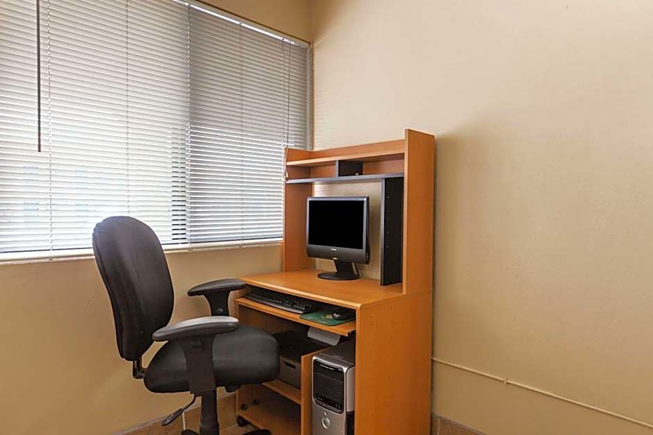 Red Carpet Inn Elkton