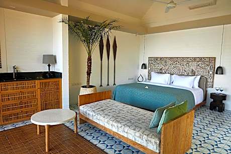 1 Bedroom Oceanfront Pool Villa