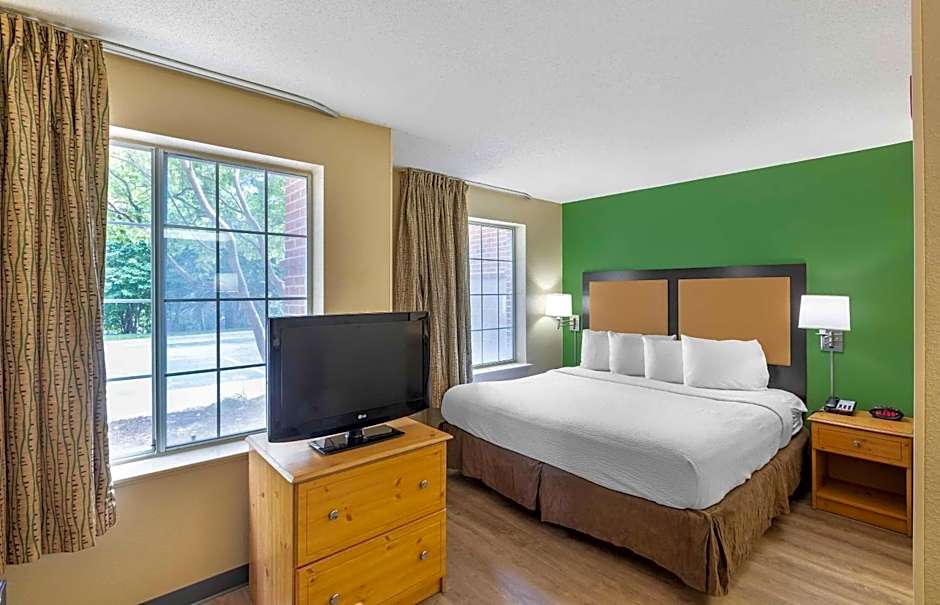 Extended Stay America Suites - Milwaukee - Brookfield