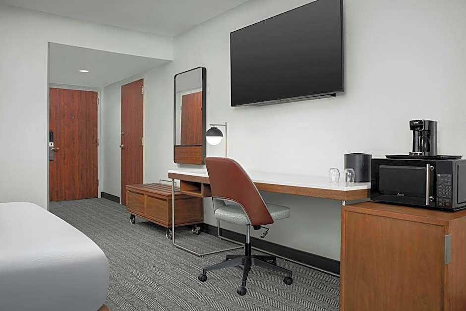 Courtyard by Marriott Bloomington