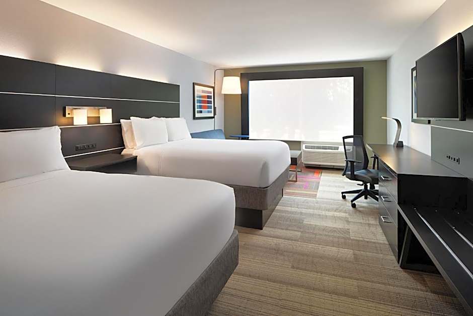 Holiday Inn Express And Suites Brunswick By IHG