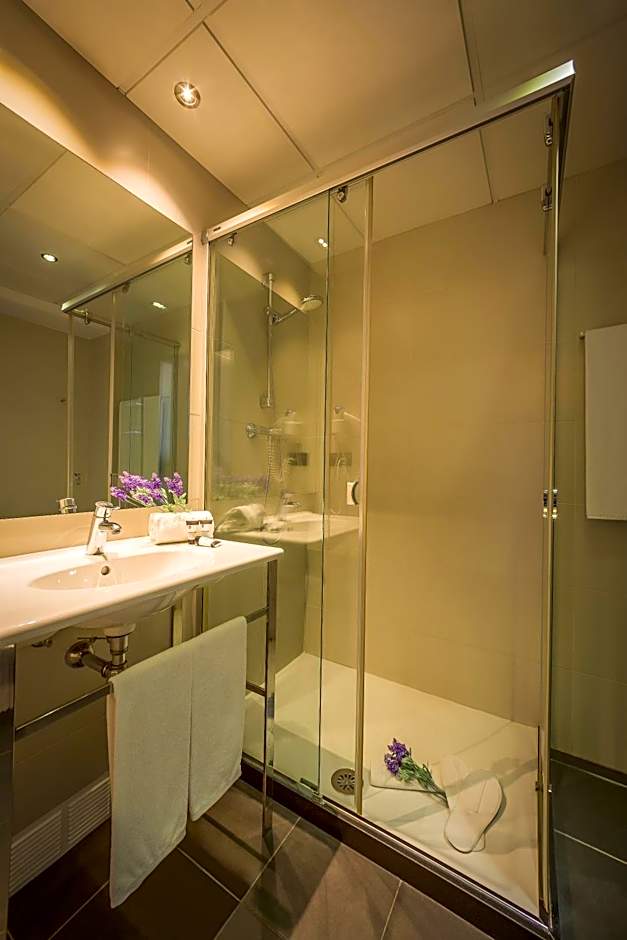 Sm Hotel Teatre Auditori