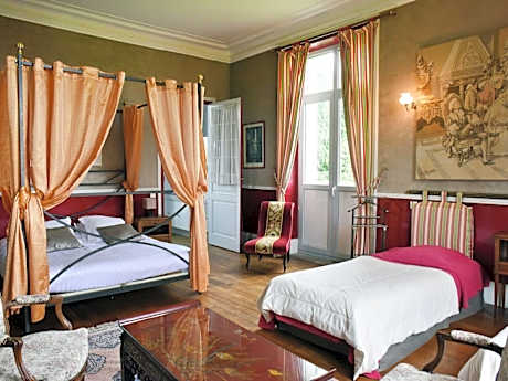 Double or Twin-Comfort-Ensuite with Bath-Balcony