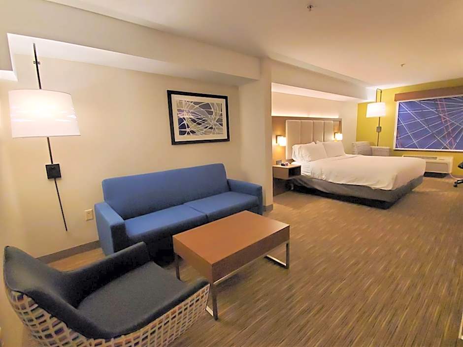 Holiday Inn Express Hotel & Suites Lynnwood By IHG