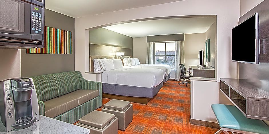 Holiday Inn Express & Suites SHAWNEE-KANSAS CITY WEST