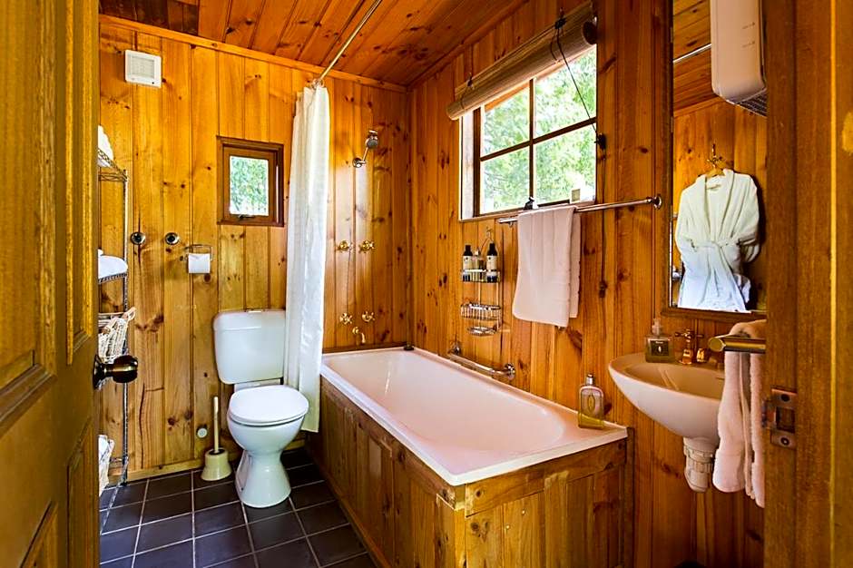 Braeside Mount Macedon Country Retreat Bed and Breakfast