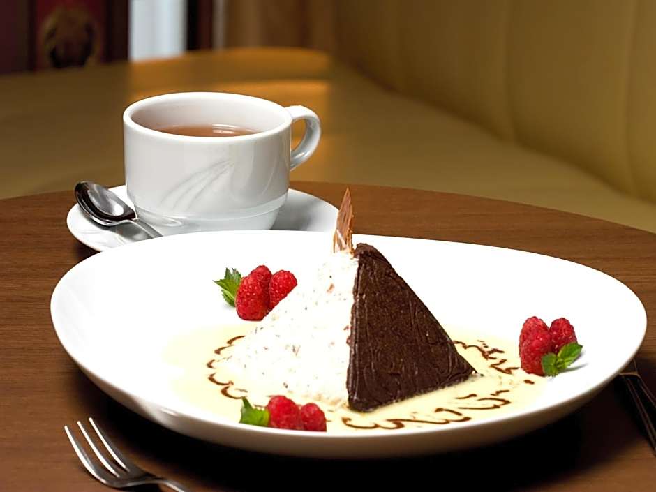 Manhattan Hotel & Restaurant