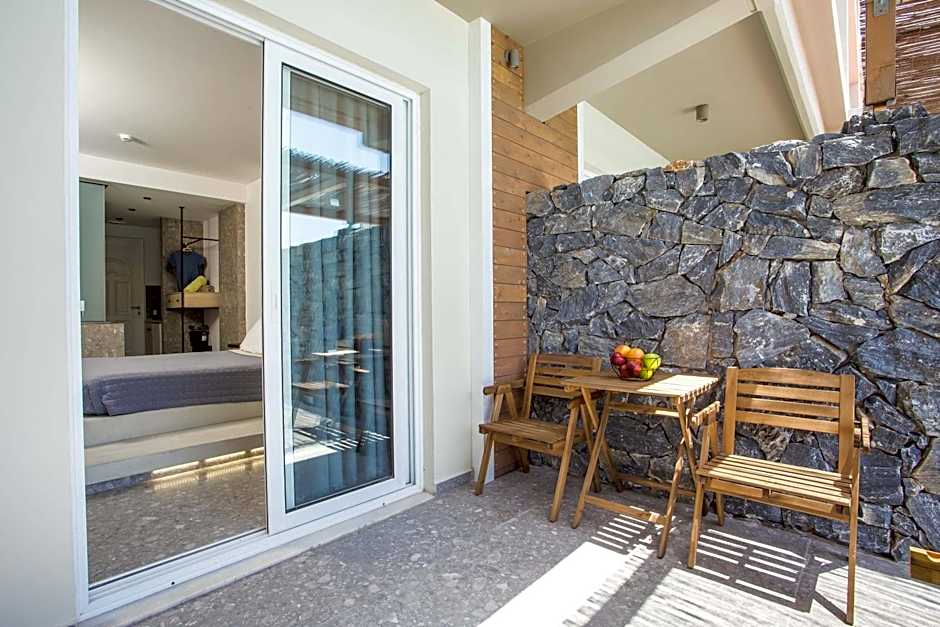 Dias Studios & Suites