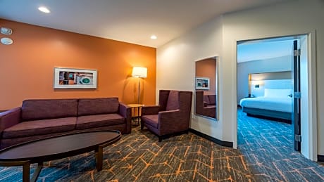Holiday Inn & Suites Atlanta Perimeter Dunwoody, an IHG Hotel