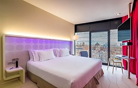 Deluxe Barcelona city View