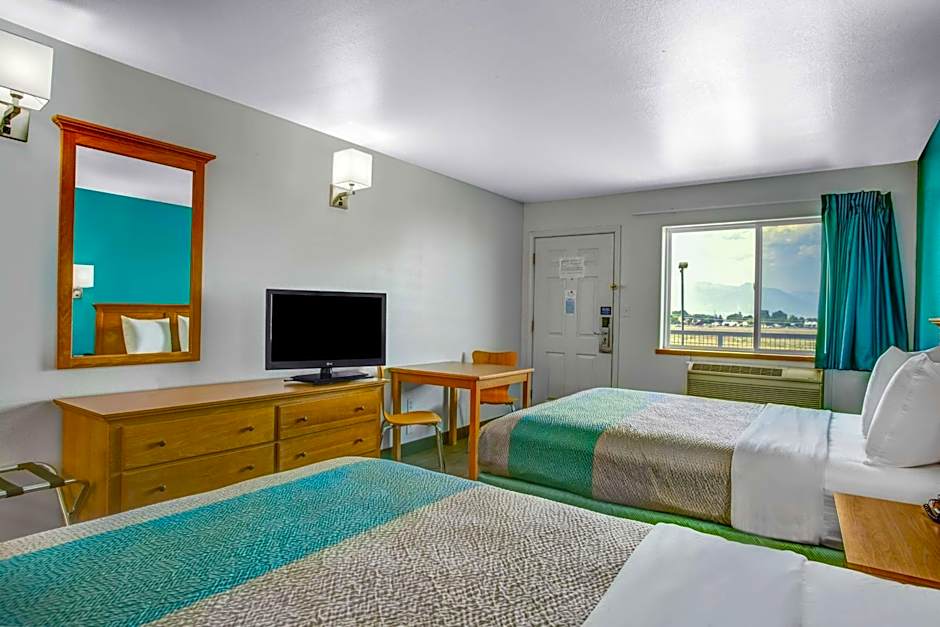 Motel 6-Baker City, OR