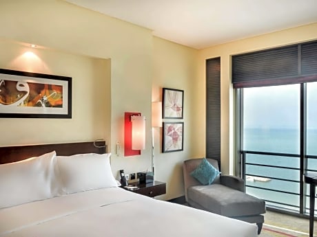 Luxury Room 1 Queen Bed - Sea View