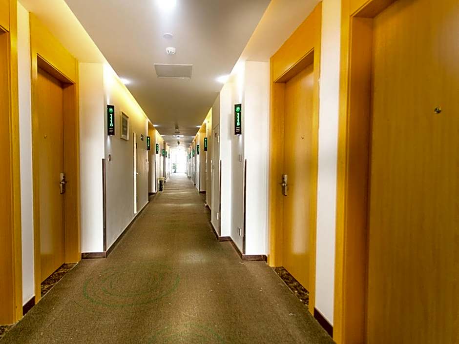 GreenTree Inn Suzhou Tai Lake Xukou Town Government Express Hotel