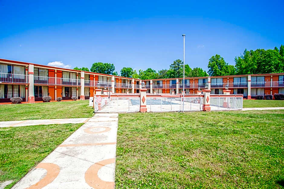 OYO hotel Greensboro east I 40