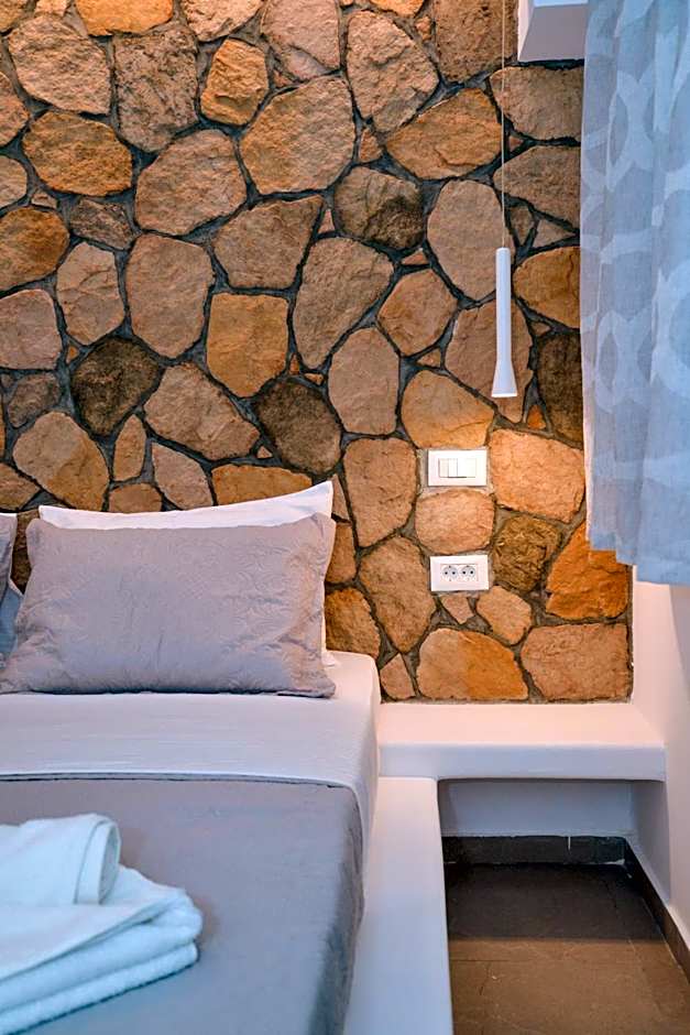 Mylopetra Milos Suites