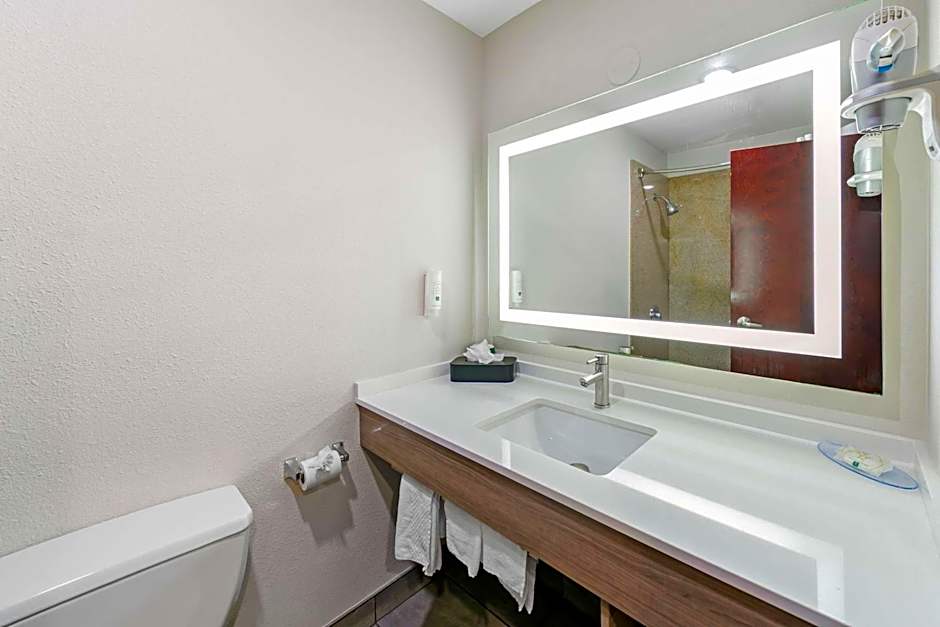 Quality Inn & Suites Sacramento Downtown Area