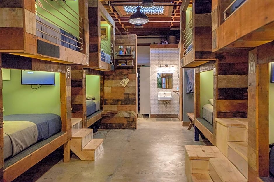PodShare Los Feliz