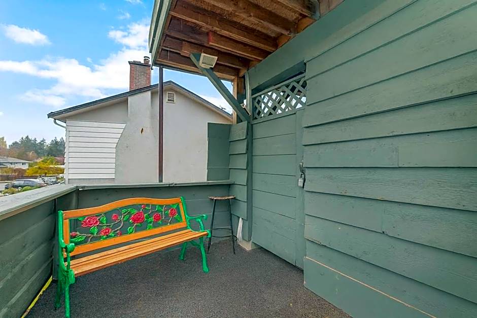 Hidden Oasis in Victoria, BC