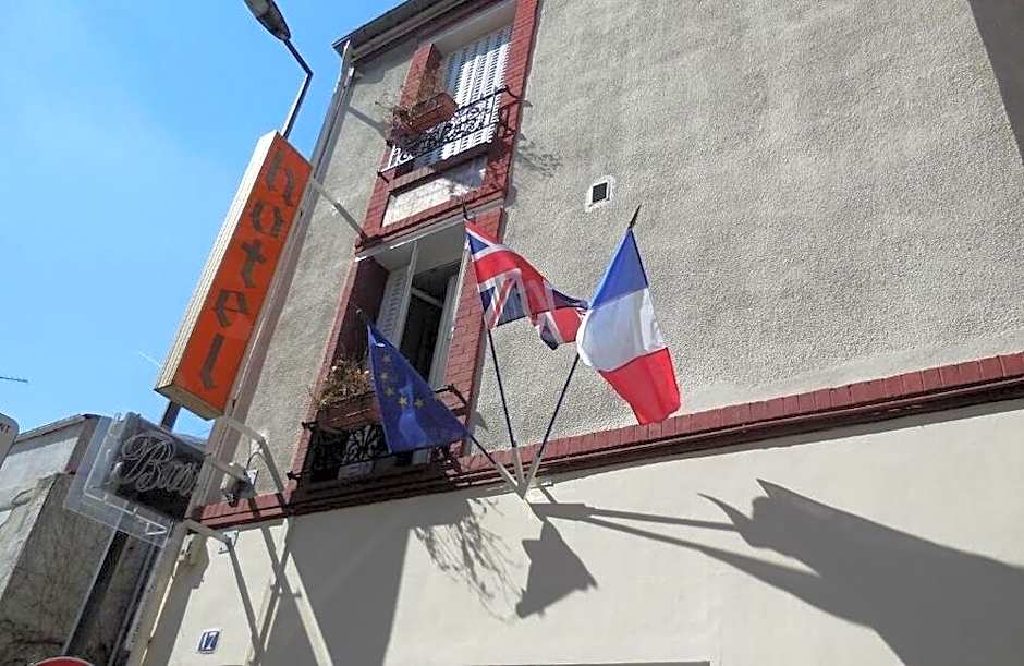 Hotel le Petit Chateau (ex hotel des amis)