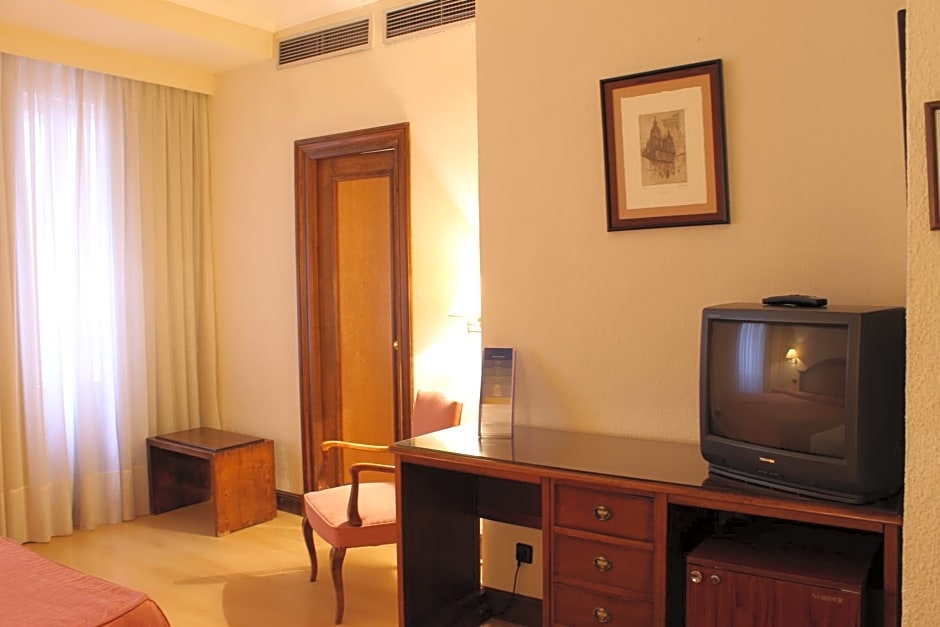Hotel Monterrey – Salamanca, TN