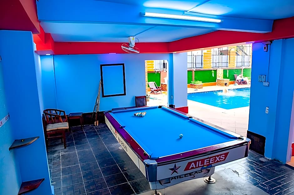 Ruby Riverside Hotel & Hostel