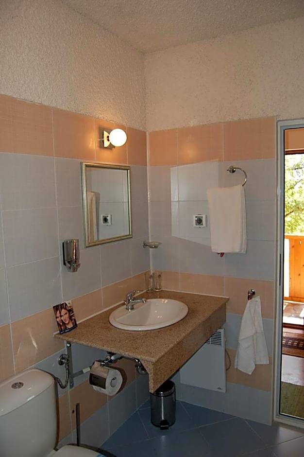 Sinia Vir Eco Residence