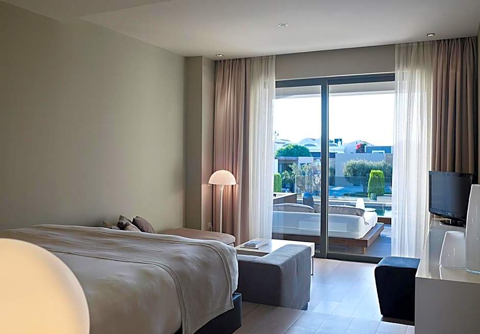 Pelagos Suites Hotel & Spa