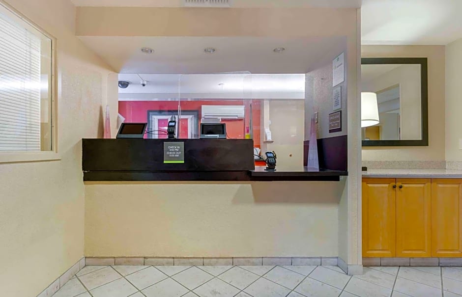 Extended Stay America Suites - Pleasanton - Chabot Dr.