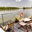 ArkaBarka Floating Hostel
