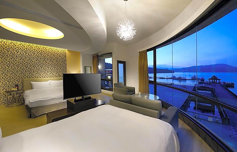 Hu Yue Lakeview Hotel