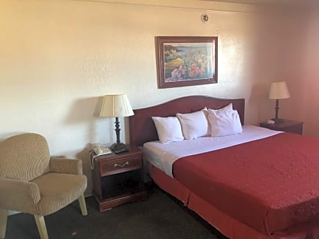 1 King bed Suite Non-Smoking