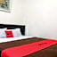 RedDoorz @ Hotel Rich Parepare near Pantai Mattirotasi