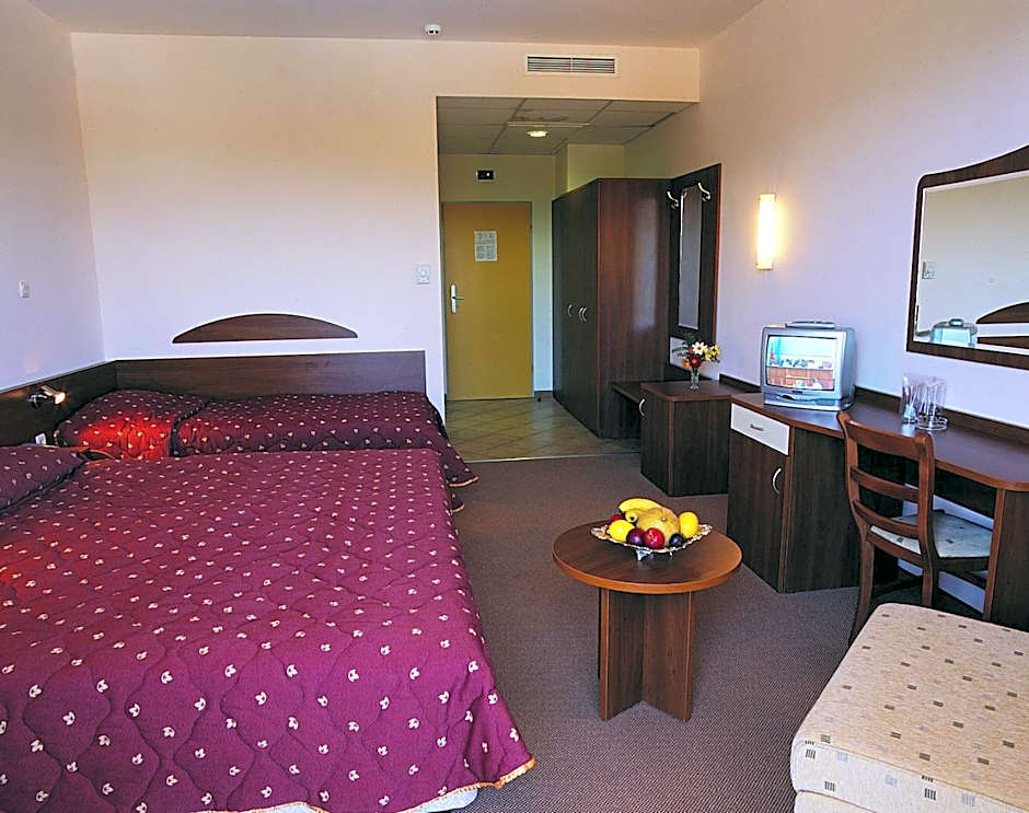 Continental Park Hotel