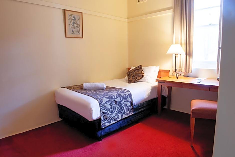 Linaker Art Deco Motel