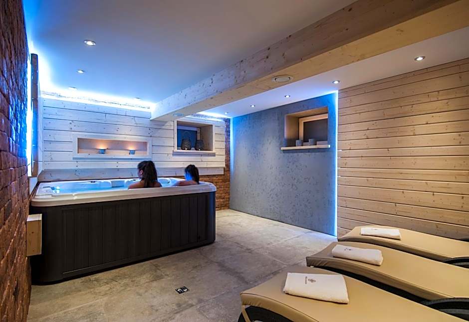 WILLA JAROSTA & SPA, reception, free parking, early check-in